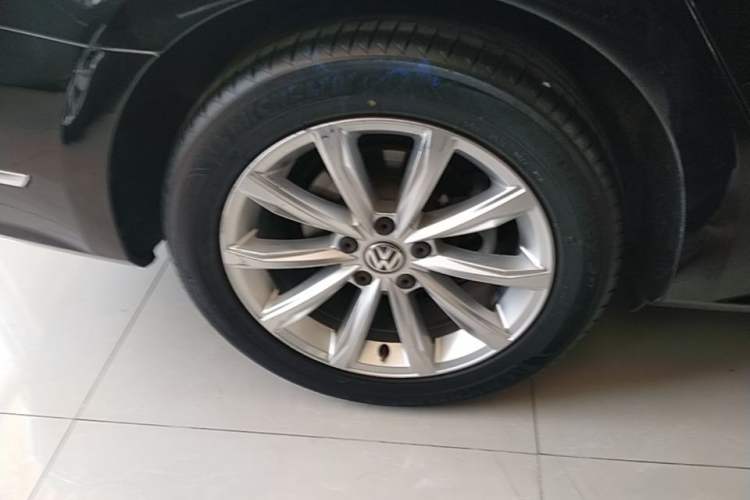 Used Volkswagen Passat 2017 330TSI DSG Luxury Edition Exterior 5