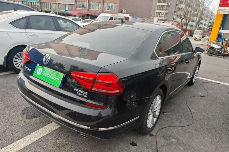 Used Volkswagen Passat 2017 330TSI DSG Luxury Edition Exterior 5