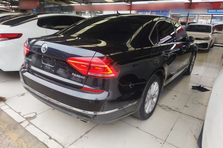 Used Volkswagen Passat 2017 330TSI DSG Luxury Edition Exterior 5