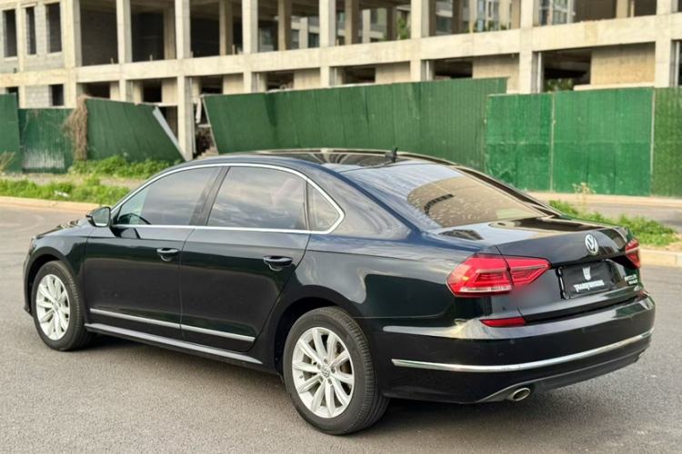 Used Volkswagen Passat 2017 330TSI DSG Luxury Edition Exterior 6