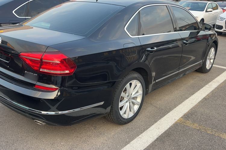 Used Volkswagen Passat 2017 330TSI DSG Luxury Edition Exterior 6