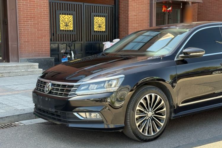 Used Volkswagen Passat 2017 330TSI DSG Luxury Edition Exterior 7
