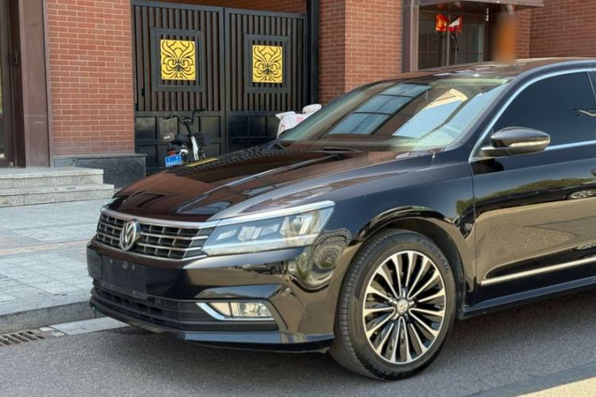Used Volkswagen Passat 2017 330TSI DSG Luxury Edition Exterior 7