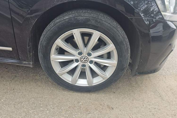 Used Volkswagen Passat 2017 330TSI DSG Luxury Edition Exterior 7