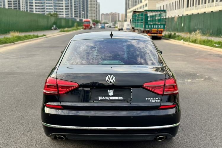 Used Volkswagen Passat 2017 330TSI DSG Luxury Edition Exterior 7