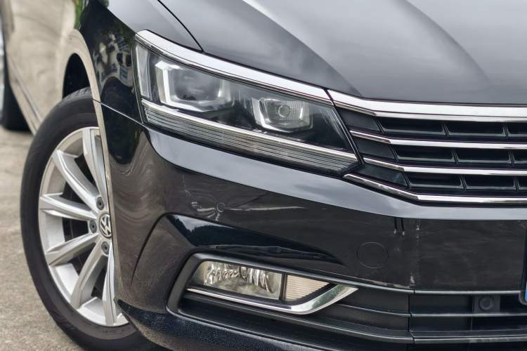 Used Volkswagen Passat 2017 280TSI DSG Luxury Edition Exterior 7