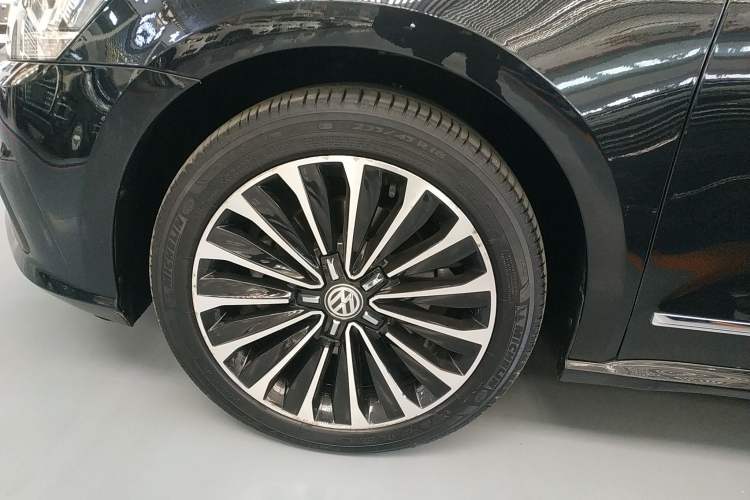 Used Volkswagen Passat 2017 330TSI DSG Prestige Edition Exterior 7