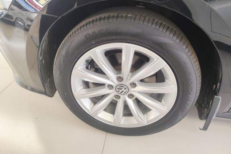 Used Volkswagen Passat 2017 330TSI DSG Luxury Edition Exterior 7