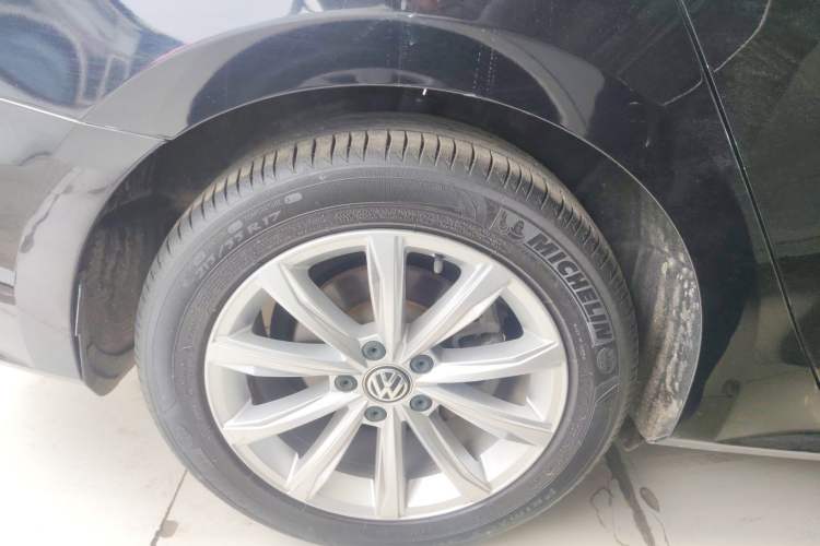 Used Volkswagen Passat 2017 330TSI DSG Luxury Edition Exterior 8