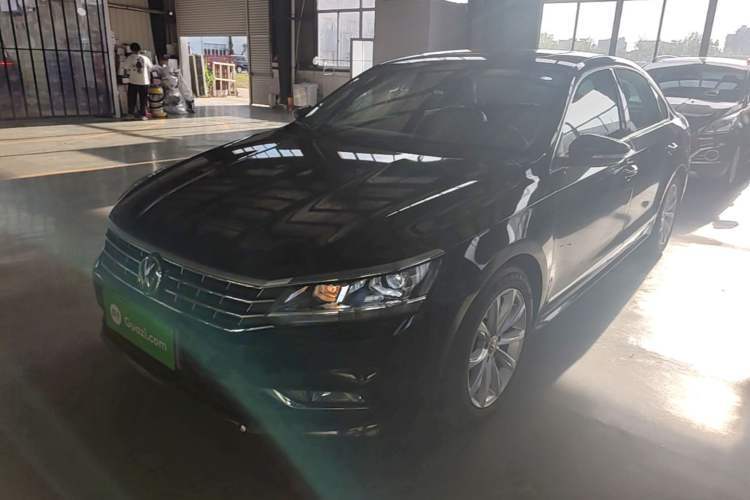Used Volkswagen Passat 2017 280TSI DSG Luxury Edition Guazi used car, China used car export, Used car for sale, Used cars, Cheapest cars for sale