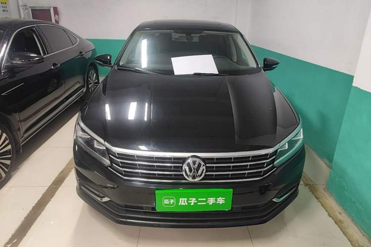 Used Volkswagen Passat 2017 330TSI DSG Luxury Edition Front