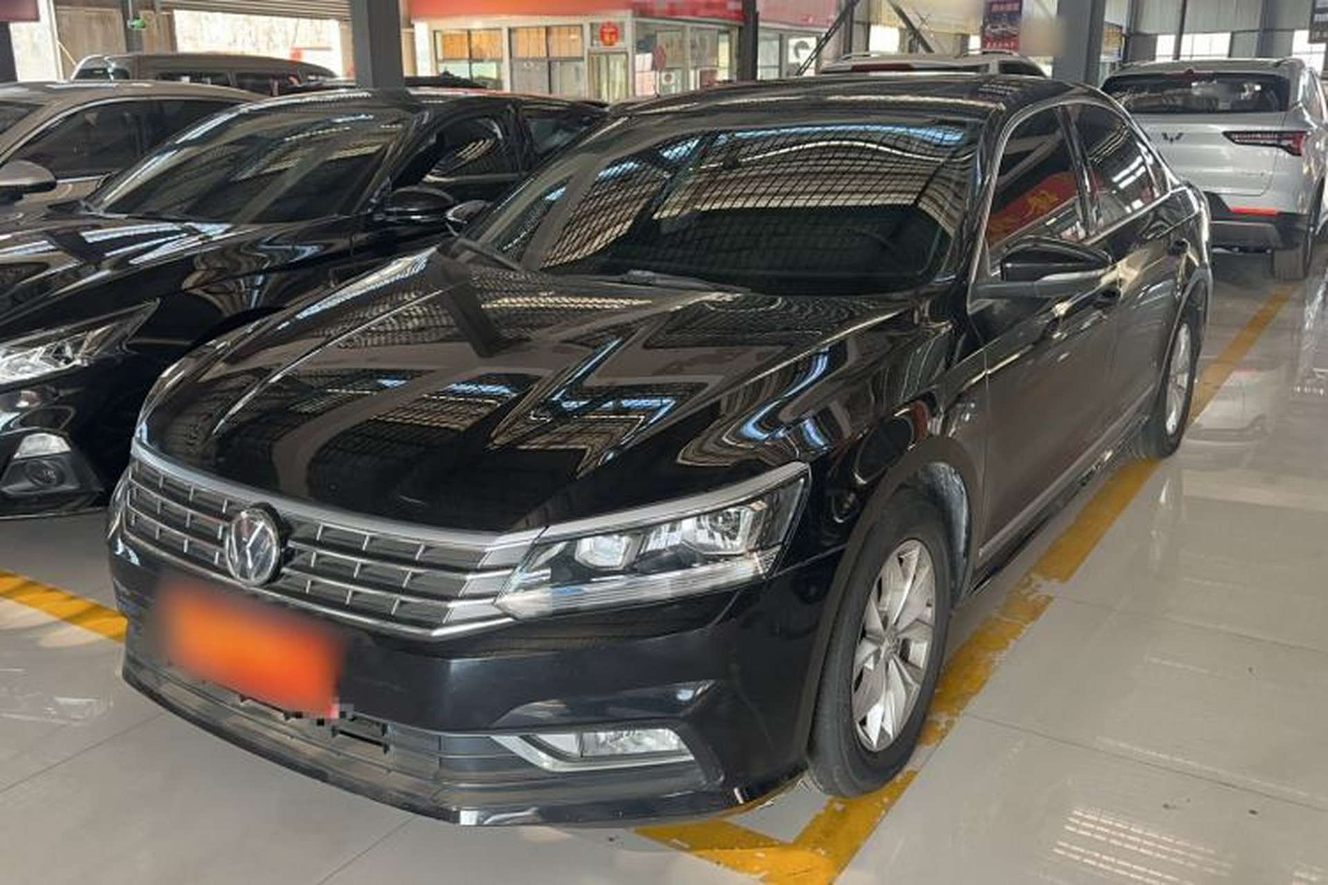 Used Volkswagen Passat 2017 280TSI DSG Luxury Edition Front Left 45 Deg