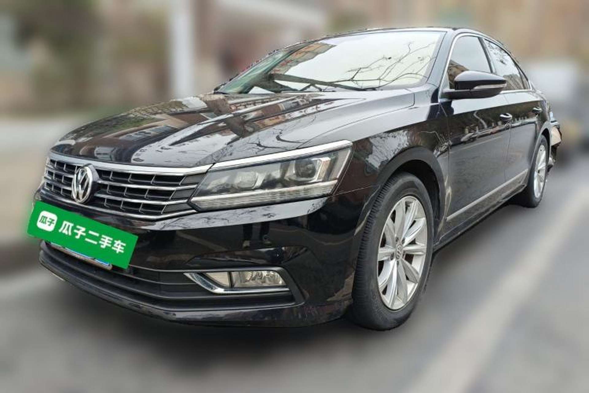 Used Volkswagen Passat 2017 330TSI DSG Luxury Edition Front Left 45 Deg