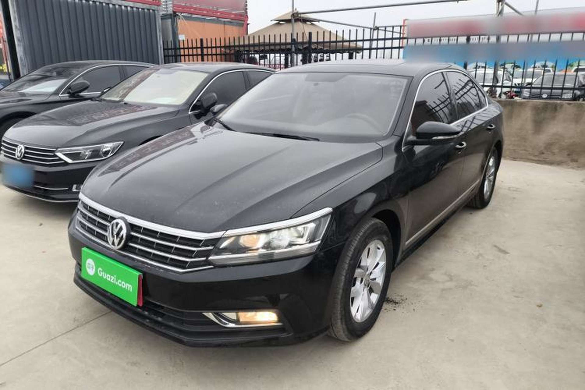 Used Volkswagen Passat 2017 330TSI DSG Luxury Edition Front Left 45 Deg