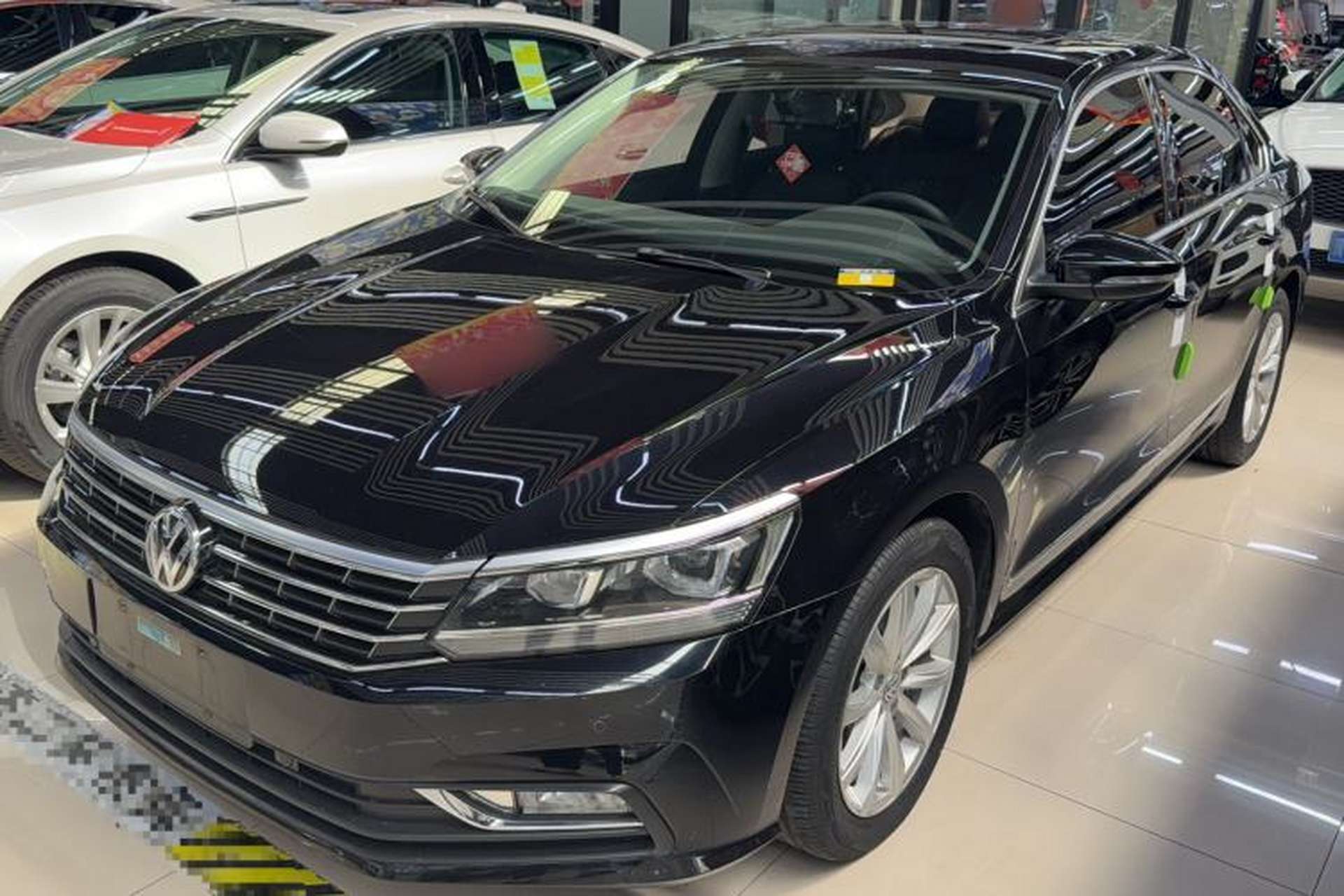 Used Volkswagen Passat 2017 330TSI DSG Luxury Edition Front Left 45 Deg