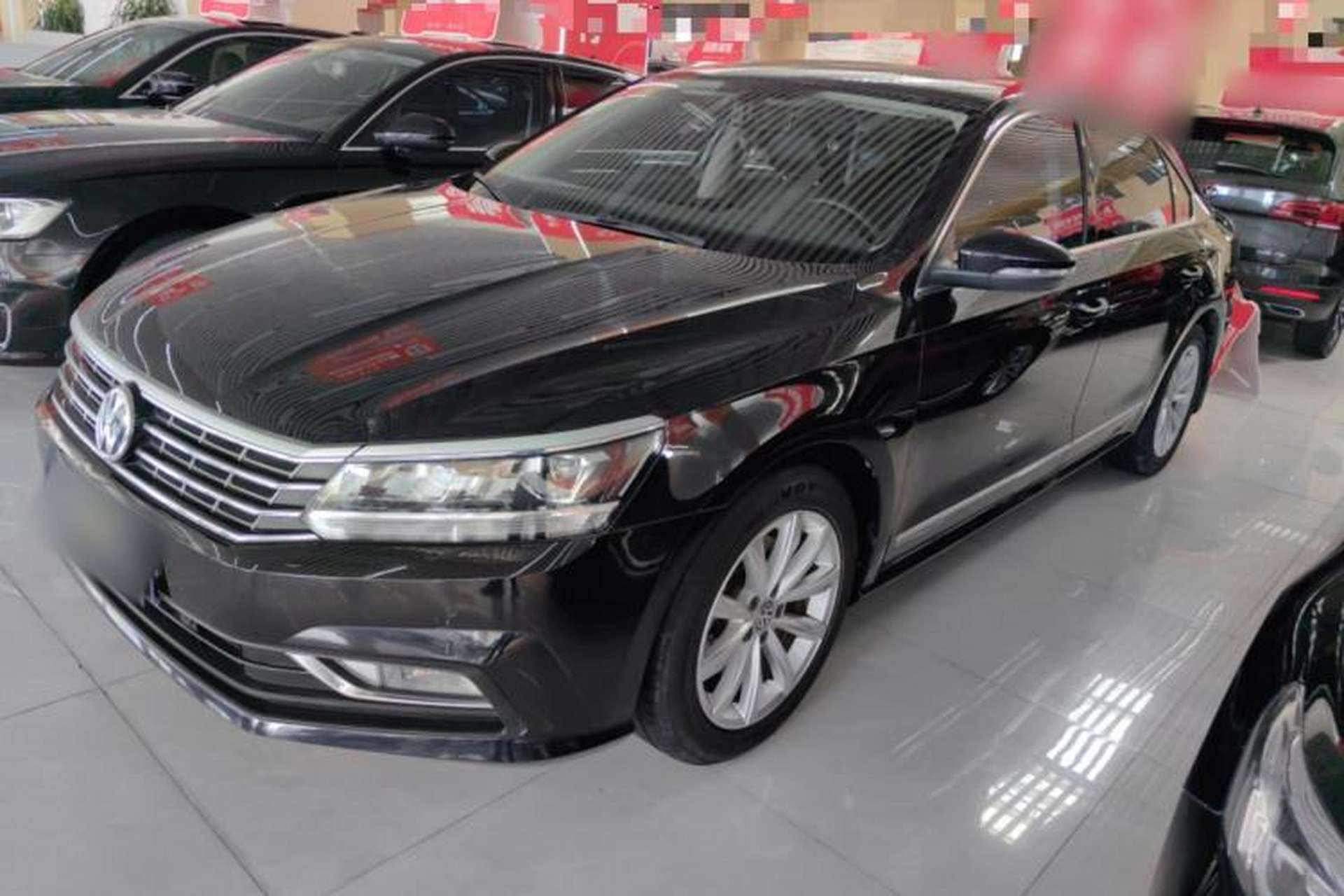 Used Volkswagen Passat 2017 330TSI DSG Luxury Edition Front Left 45 Deg
