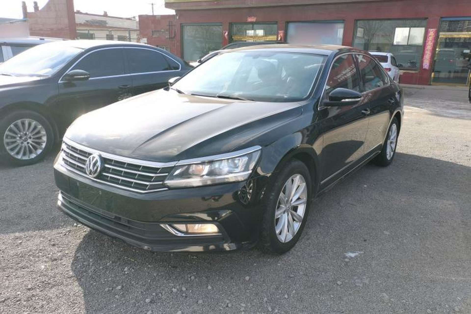 Used Volkswagen Passat 2017 330TSI DSG Luxury Edition Front Left 45 Deg