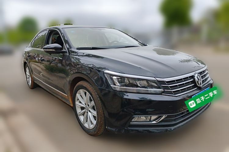 Used Volkswagen Passat 2017 330TSI DSG Luxury Edition Front Right 45 Deg