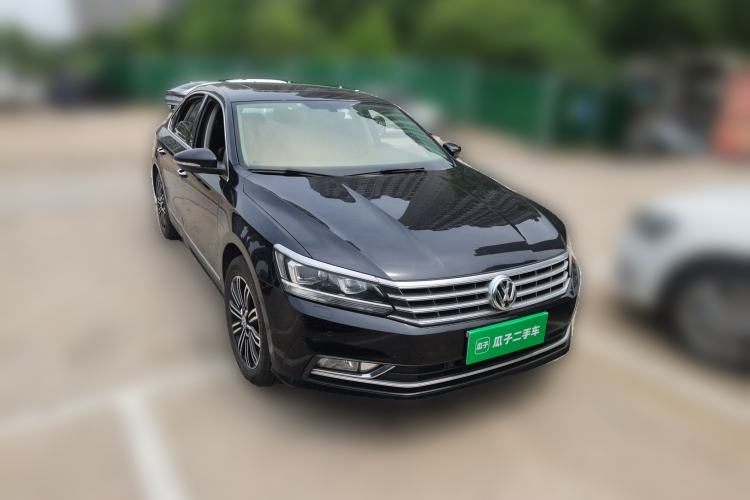 Used Volkswagen Passat 2017 330TSI DSG Prestige Edition Front Right 45 Deg