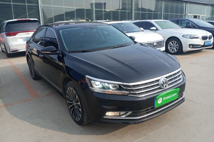 Used Volkswagen Passat 2017 330TSI DSG Prestige Edition Front Right 45 Deg