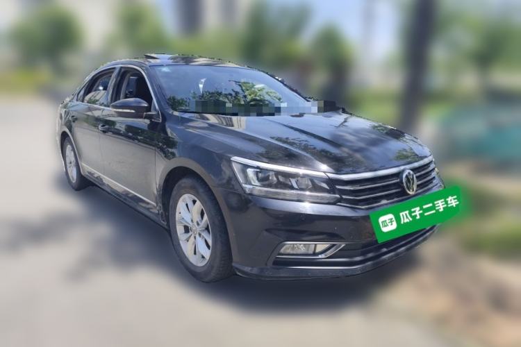 Used Volkswagen Passat 2017 280TSI DSG Luxury Edition Front Right 45 Deg
