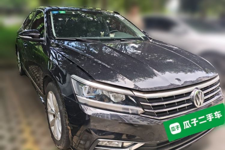 Used Volkswagen Passat 2017 330TSI DSG Luxury Edition Front Right 45 Deg