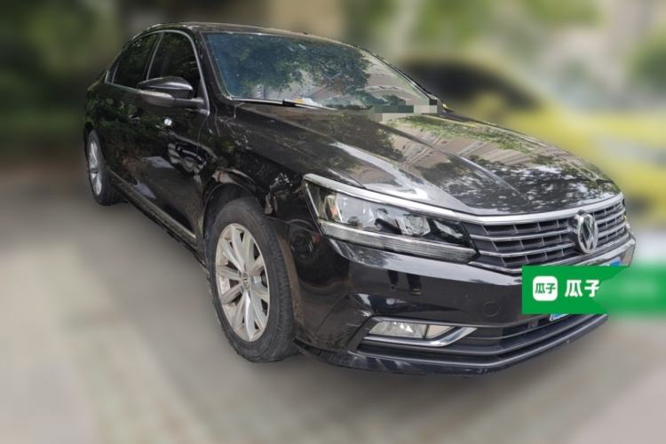 Used Volkswagen Passat 2017 330TSI DSG Luxury Edition Front Right 45 Deg