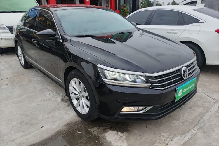 Used Volkswagen Passat 2017 330TSI DSG Luxury Edition Front Right 45 Deg