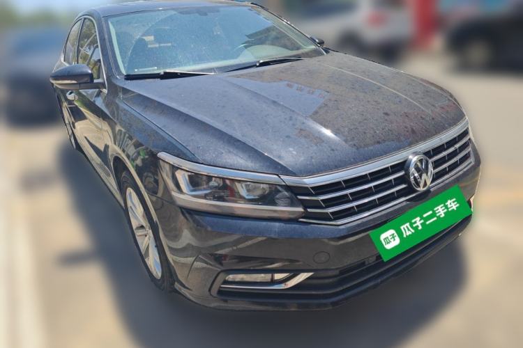 Used Volkswagen Passat 2017 280TSI DSG Luxury Edition Front Right 45 Deg