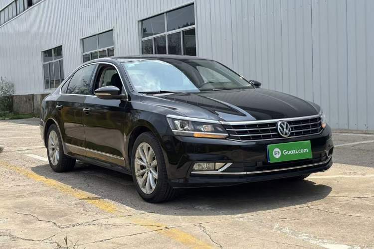 Used Volkswagen Passat 2017 330TSI DSG Luxury Edition Front Right 45 Deg