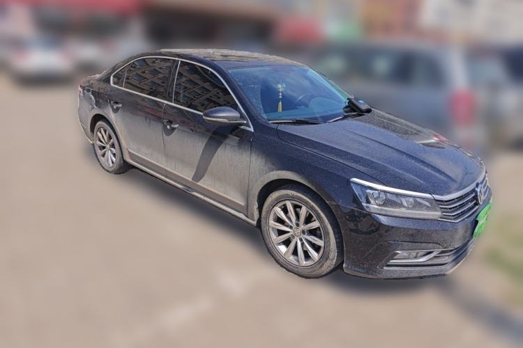 Used Volkswagen Passat 2017 330TSI DSG Luxury Edition Front Right 45 Deg