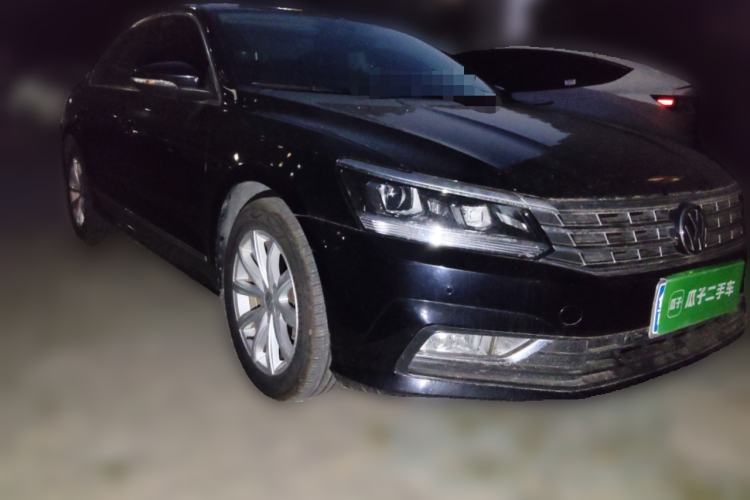 Used Volkswagen Passat 2017 330TSI DSG Luxury Edition Front Right 45 Deg
