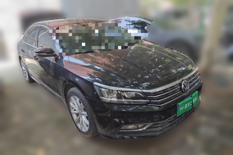Used Volkswagen Passat 2017 280TSI DSG Luxury Edition Front Right 45 Deg
