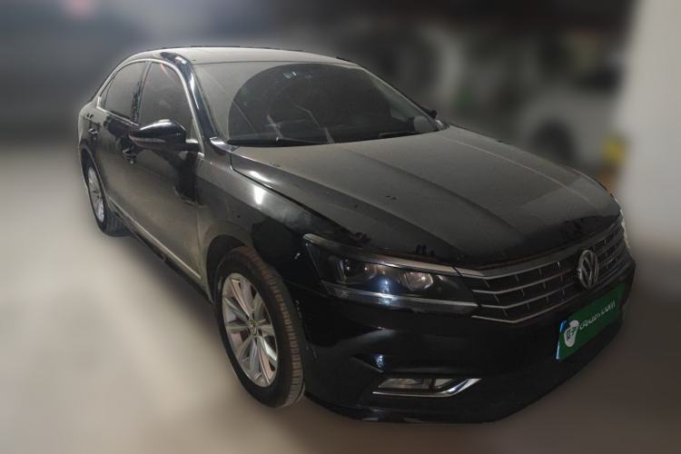 Used Volkswagen Passat 2017 280TSI DSG Luxury Edition Front Right 45 Deg