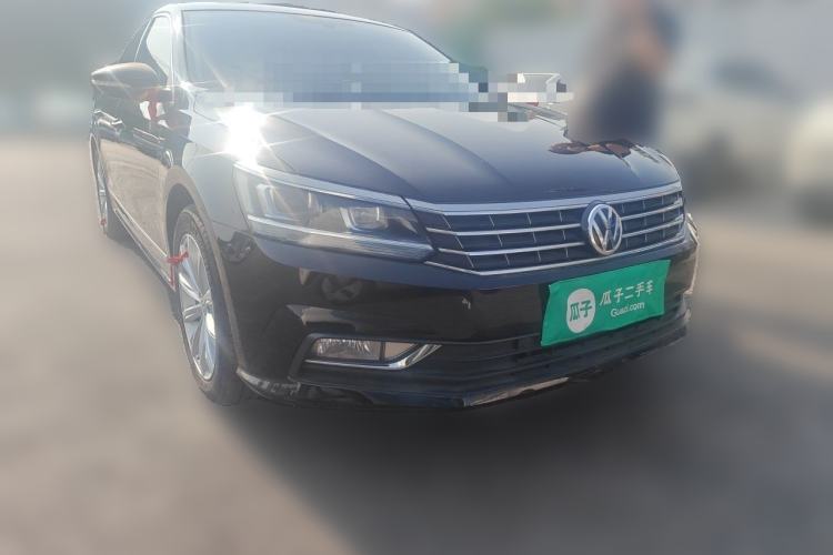 Used Volkswagen Passat 2017 330TSI DSG Luxury Edition Front Right 45 Deg