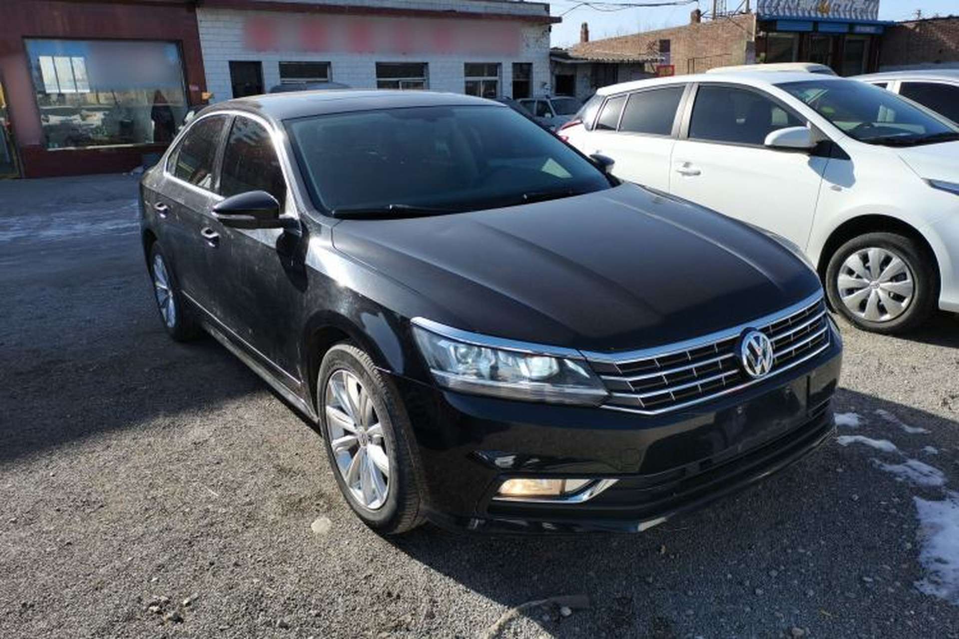 Used Volkswagen Passat 2017 330TSI DSG Luxury Edition Front Right 45 Deg