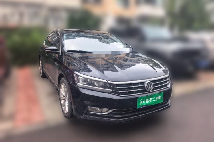 Used Volkswagen Passat 2017 330TSI DSG Luxury Edition Front Right 45 Deg
