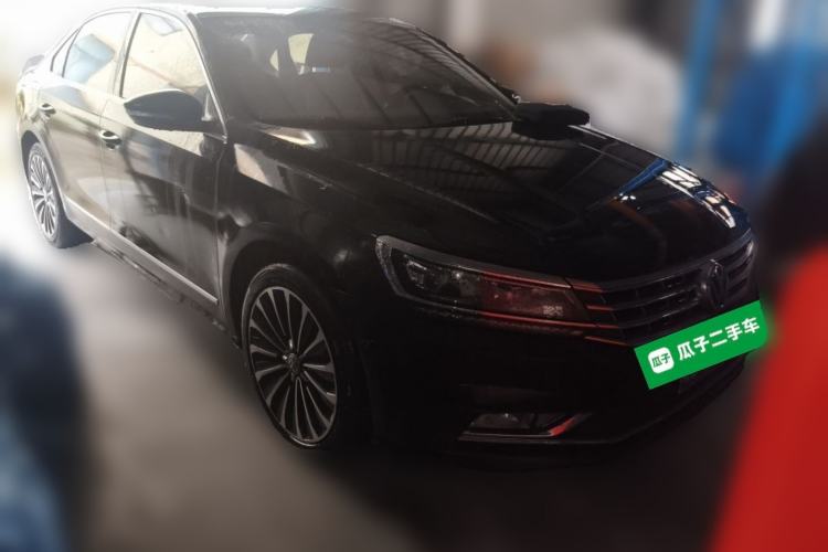 Used Volkswagen Passat 2017 330TSI DSG Luxury Edition Front Right 45 Deg