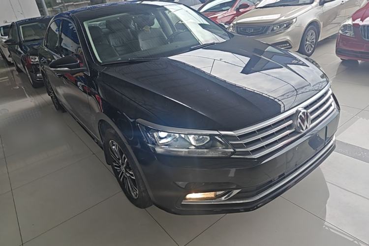 Used Volkswagen Passat 2017 330TSI DSG Prestige Edition Front Right 45 Deg