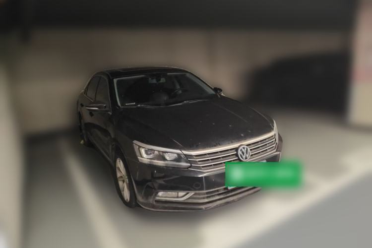 Used Volkswagen Passat 2017 330TSI DSG Luxury Edition Front Right 45 Deg