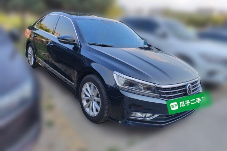 Used Volkswagen Passat 2017 330TSI DSG Luxury Edition Front Right 45 Deg