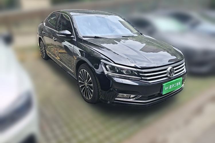 Used Volkswagen Passat 2017 330TSI DSG Prestige Edition Front Right 45 Deg