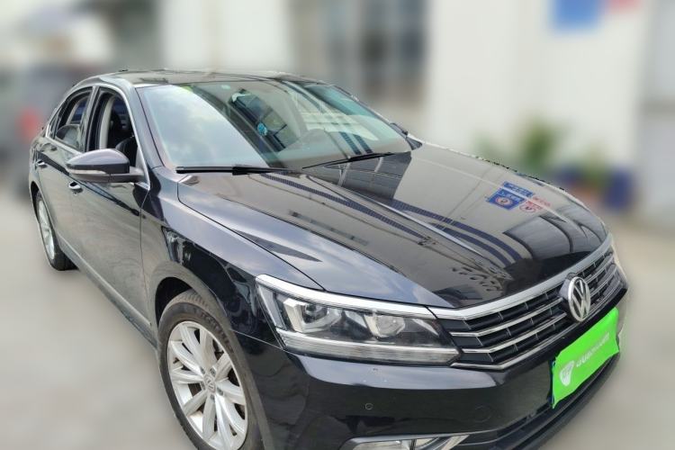 Used Volkswagen Passat 2017 330TSI DSG Luxury Edition Front Right 45 Deg