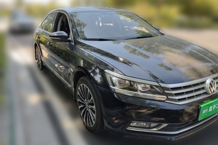 Used Volkswagen Passat 2017 330TSI DSG Prestige Edition Front Right 45 Deg