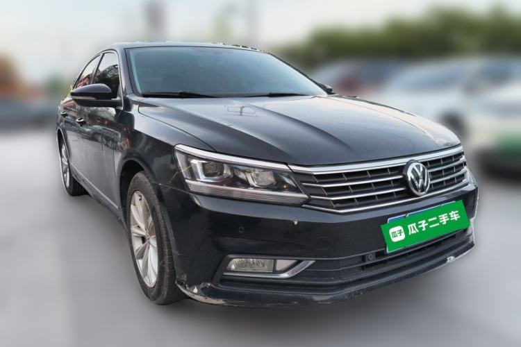 Used Volkswagen Passat 2017 330TSI DSG Luxury Edition Front Right 45 Deg