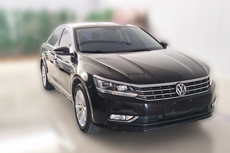 Used Volkswagen Passat 2017 330TSI DSG Luxury Edition Front Right 45 Deg