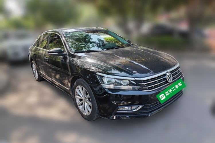 Used Volkswagen Passat 2017 330TSI DSG Luxury Edition Front Right 45 Deg