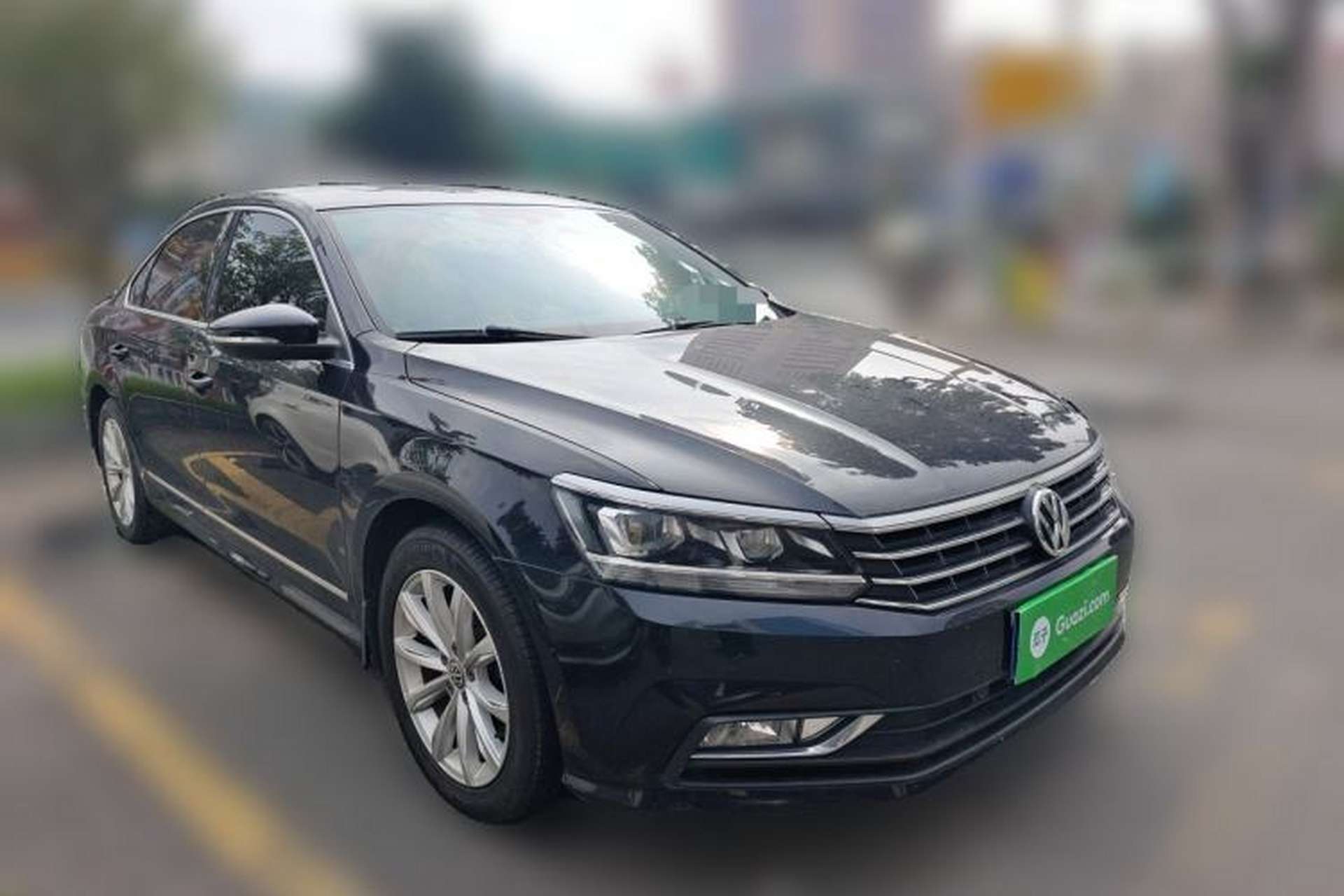 Used Volkswagen Passat 2017 330TSI DSG Luxury Edition Front Right 45 Deg