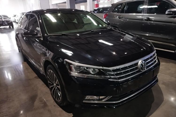 Used Volkswagen Passat 2017 330TSI DSG Prestige Edition Front Right 45 Deg