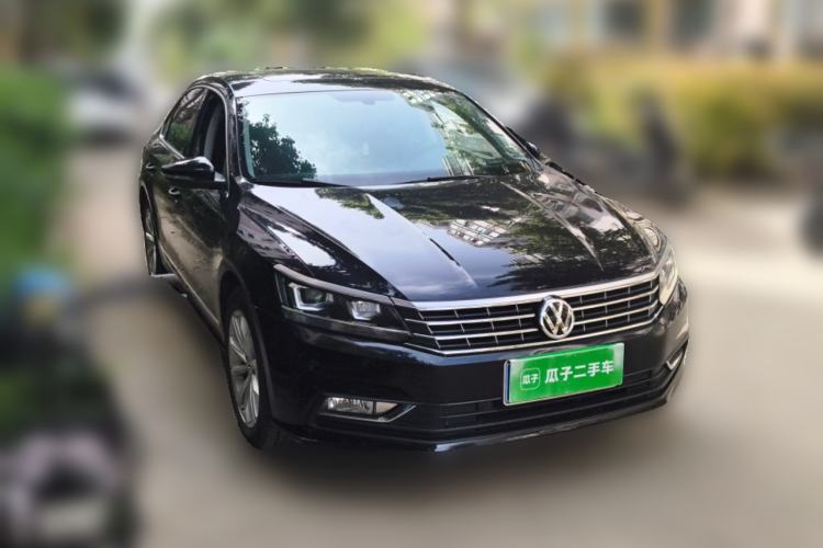 Used Volkswagen Passat 2017 330TSI DSG Luxury Edition Front Right 45 Deg